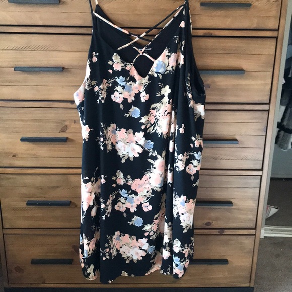 Charlotte Russe Dresses & Skirts - Charlotte Russe Floral Dress